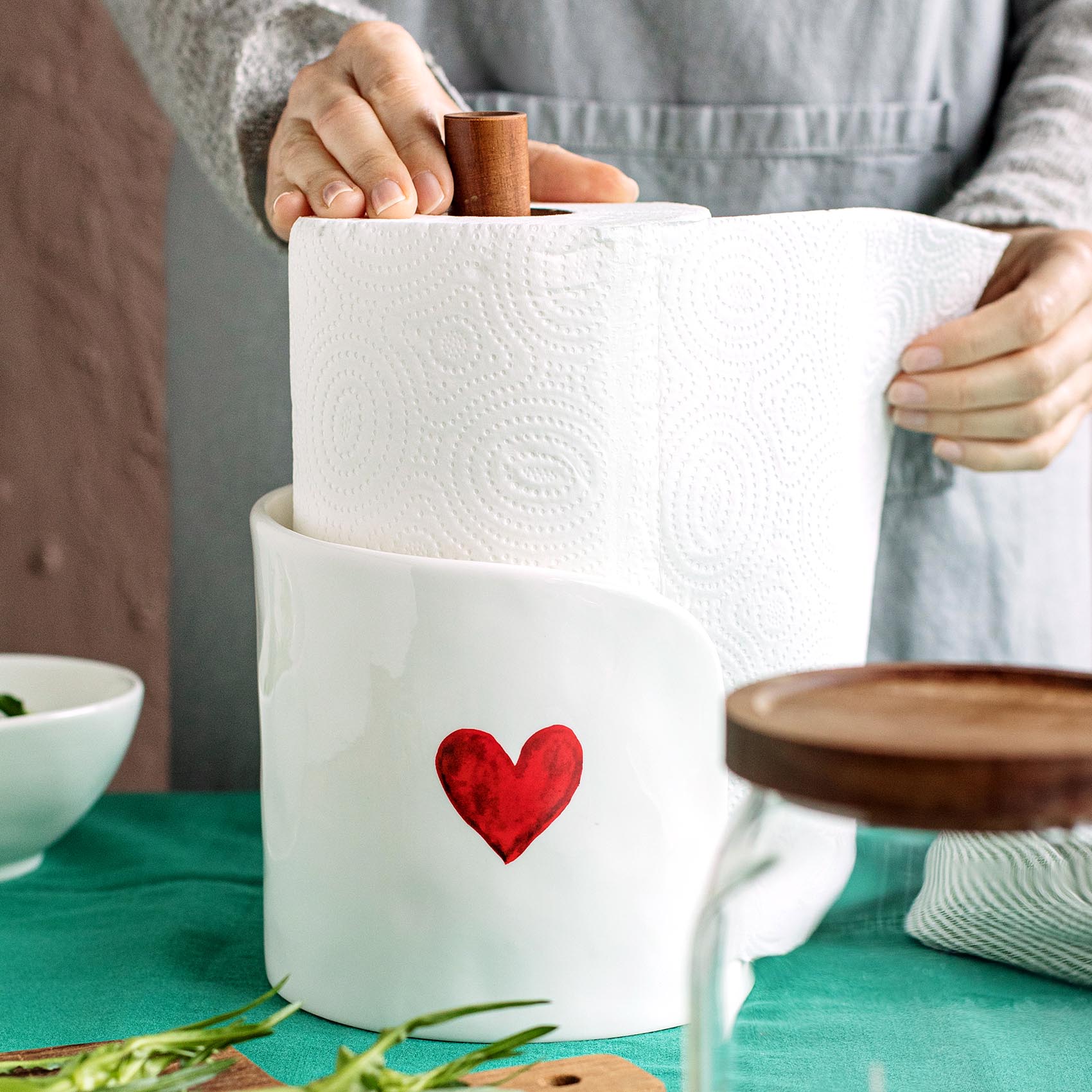 Portarotolo da cucina Cuore acquerello rosso