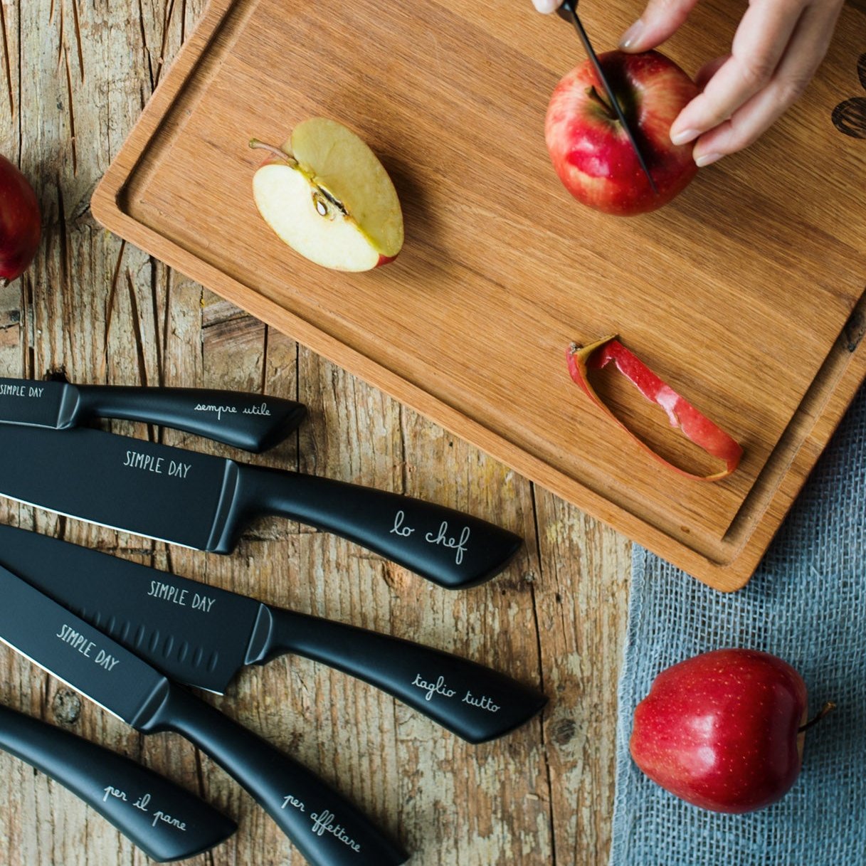 Set 6 coltelli da tavola multiuso Victorinox nero lama seghettata Set 6 coltelli da tavola multiuso Victorinox nero lama seghettata