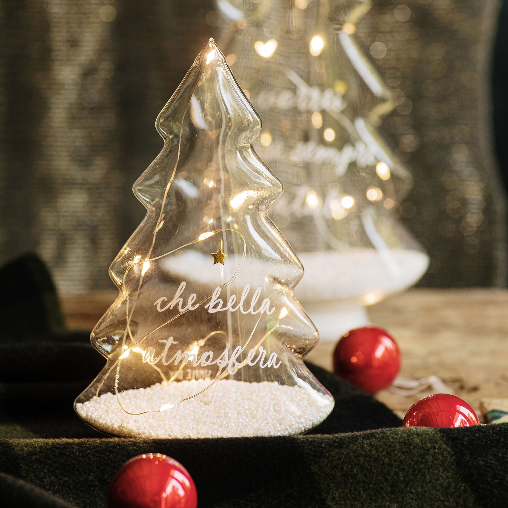 ÁRBOL LED DE 12 X 18,5 CM. ¡QUÉ BONITO AMBIENTE!