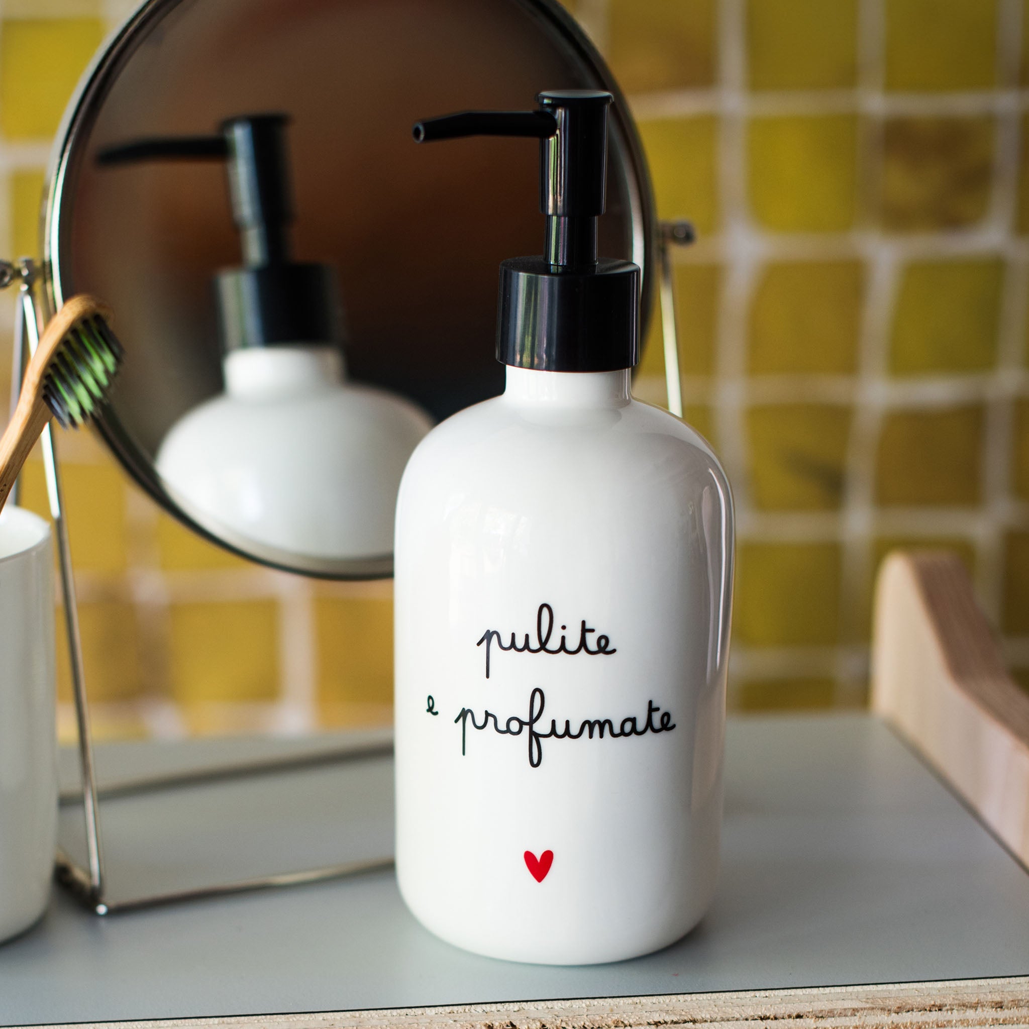 CLEAN AND SCENTED SOAP DISPENSERS