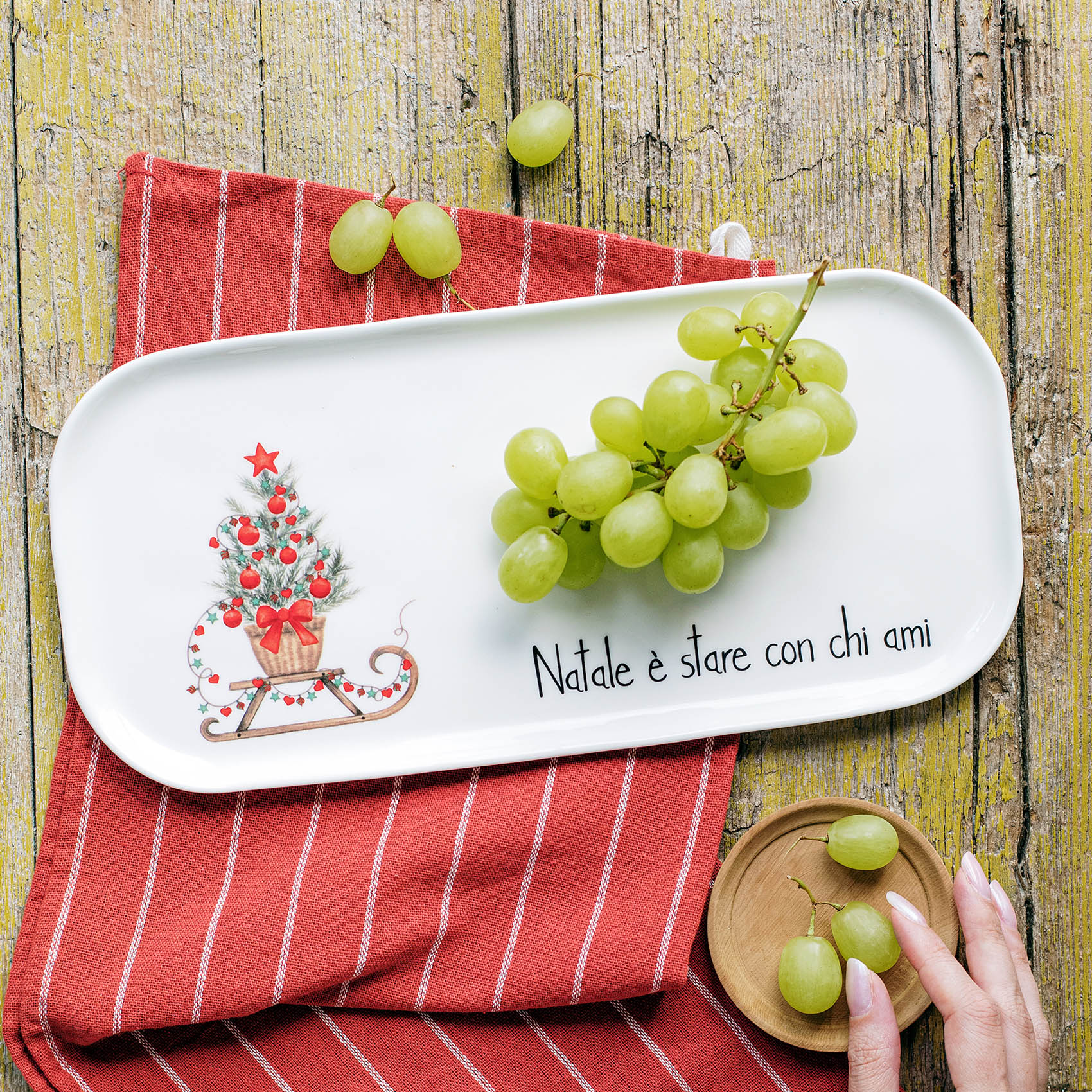 TELLER 31,8 x 15 cm WEIHNACHTEN BEDEUTET, MIT DENEN ZUSAMMEN ZU SEIN, DIE MAN LIEBT – SCHLITTEN