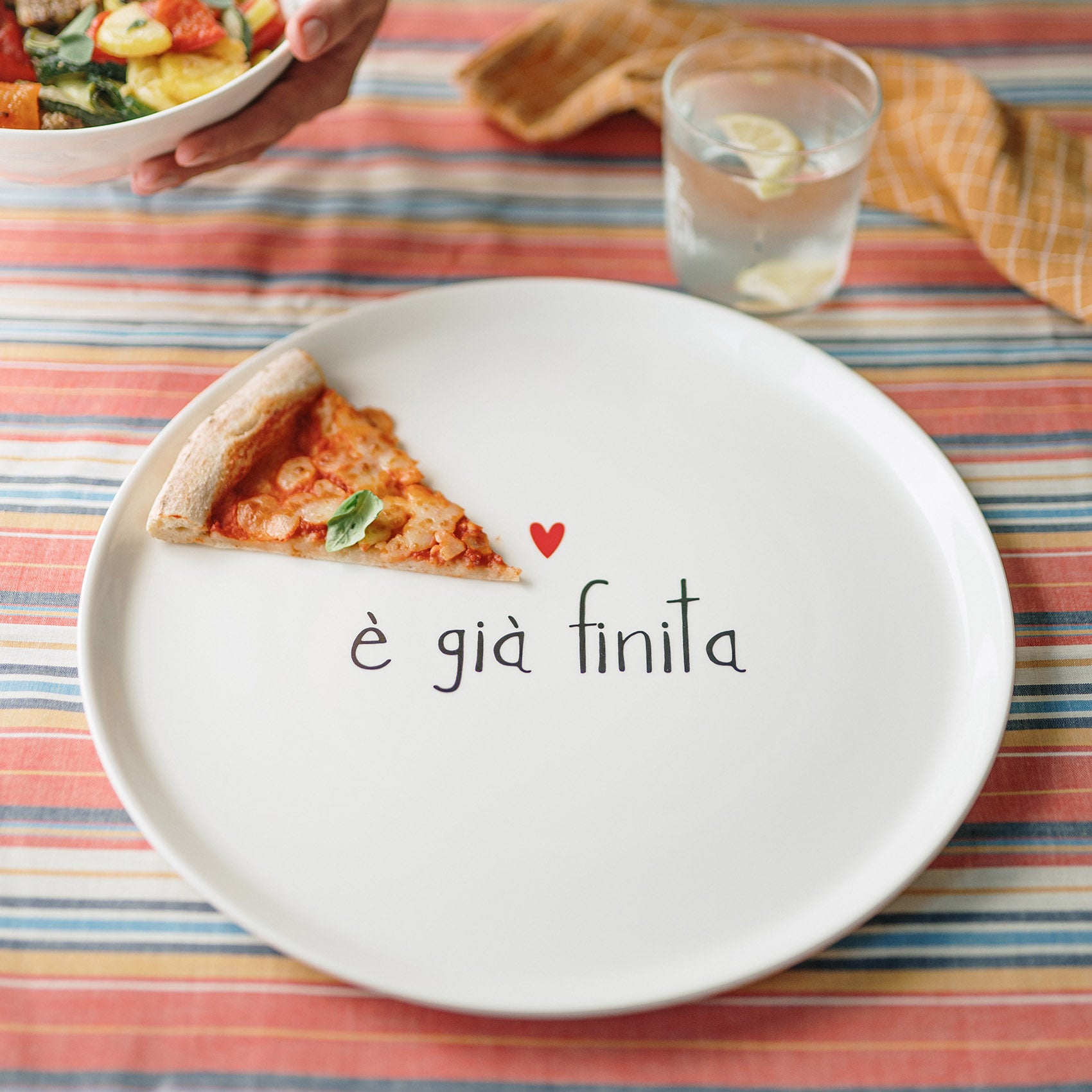 PLATO DE PIZZA: YA SE HA ACABADO