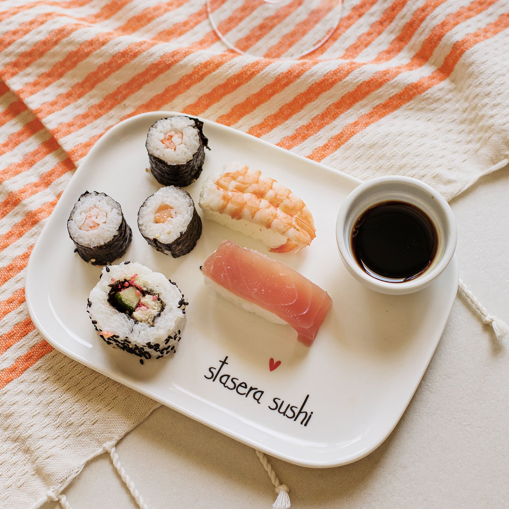PLATO DE SUSHI PARA ESTA NOCHE, 21 x 15 cm