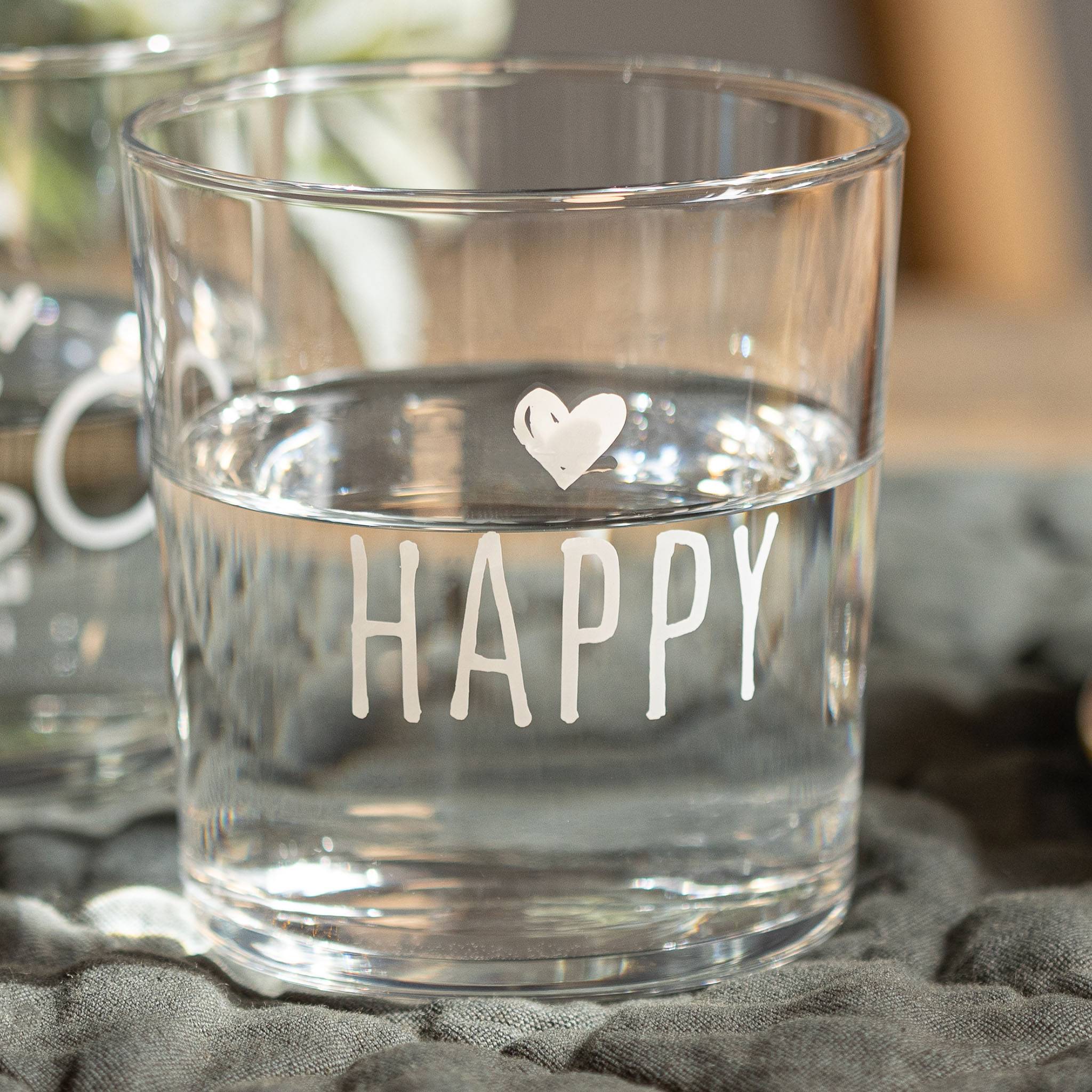 Establecer 6 copas de agua felices