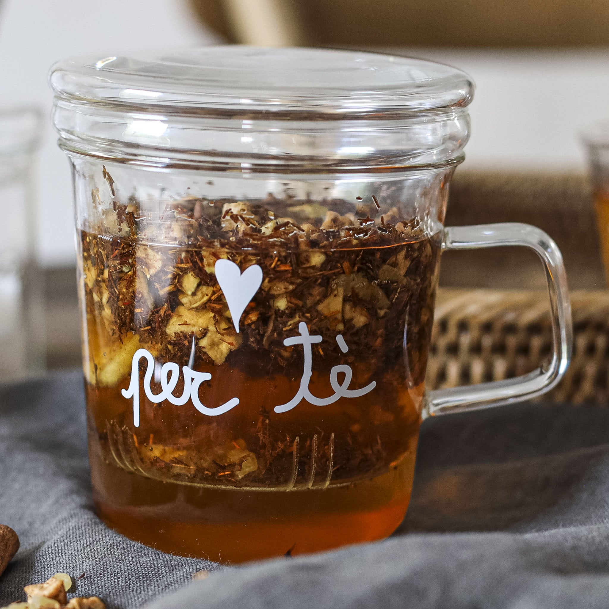 Tasse avec infuseur de thé — Simple Day