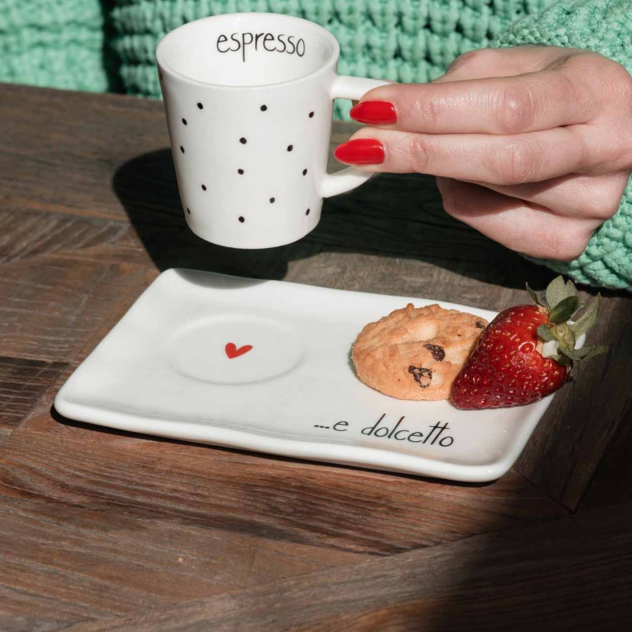 Teiera Porcellana Con Tazza E Piattino in Tavola e Cucina Teiera Porcellana Con Tazza E Piattino in Tavola e Cucina
