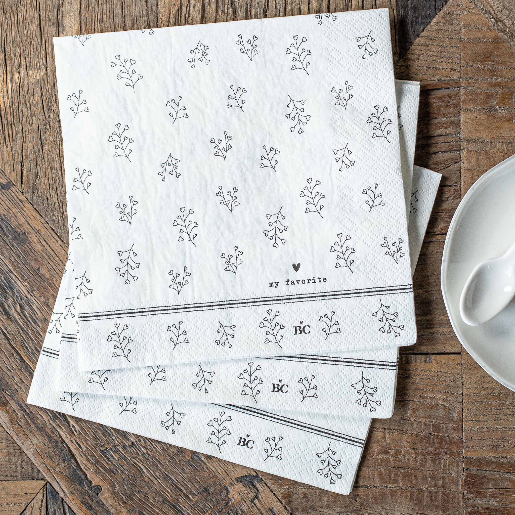 Napkins with black flowers